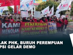 Tolak PHK, Buruh Perempuan PT PSI Gelar Demo