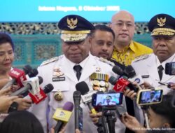 Resmi Dilantik, Gubernur Matius Ajak Rakyat Papua Bersatu