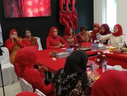 Momen Hari Ibu, Winarti Ajak Perempuan Lampung Terjun ke Politik Bersama PDIP