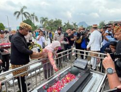 Peringati HUT Kota Bandar Lampung, Pemkot Gelar Ziarah Makam Pahlawan